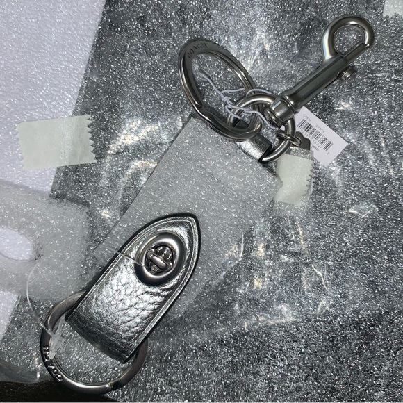 NEW! Metallic Pebbled Leather Trigger Snap Bag Charm Dbl End Valet Key Ring NWT - Picture 8 of 14